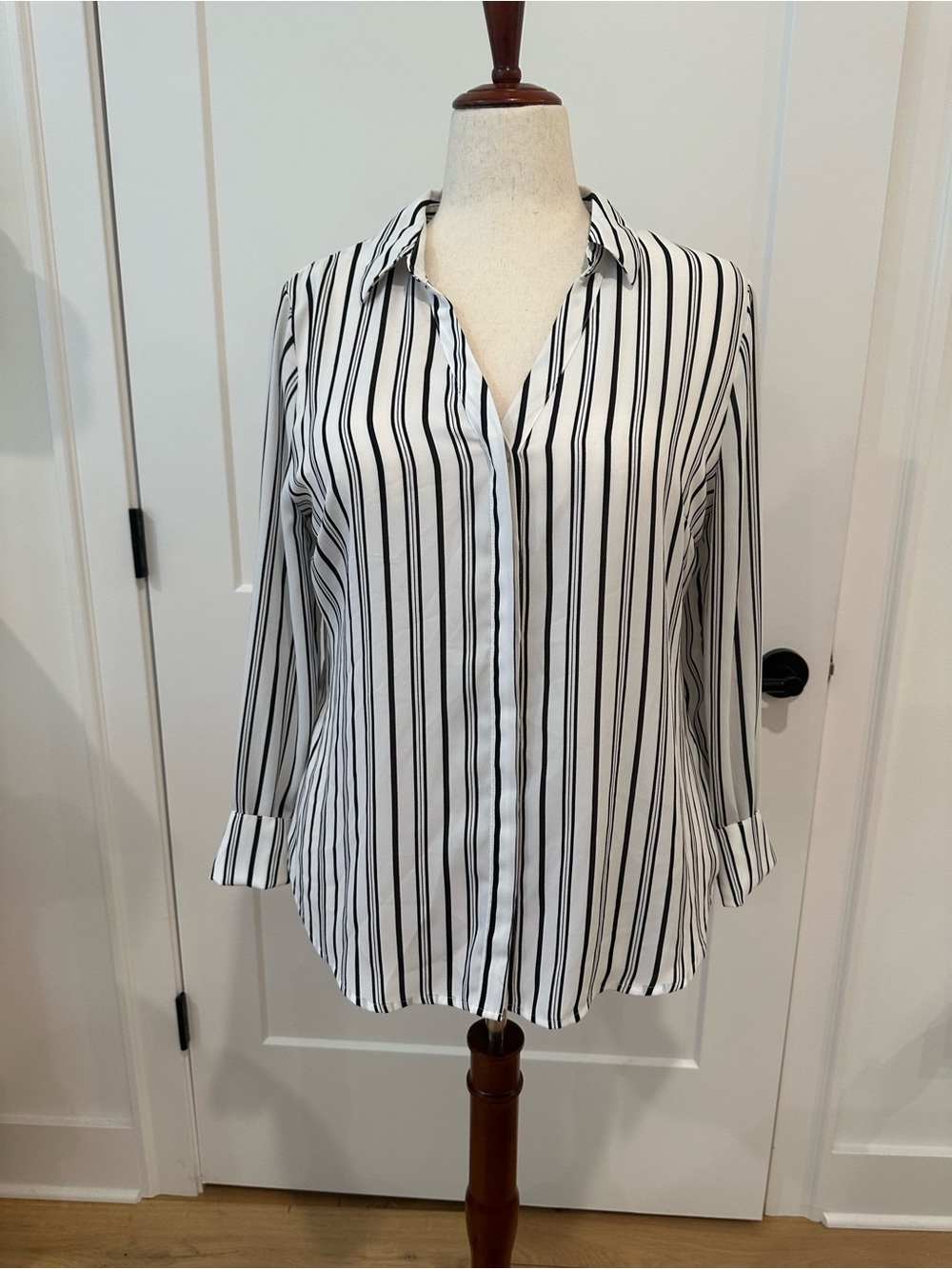 Worthington Large Black White Stripe Roll Tab Career Blouse Work Top